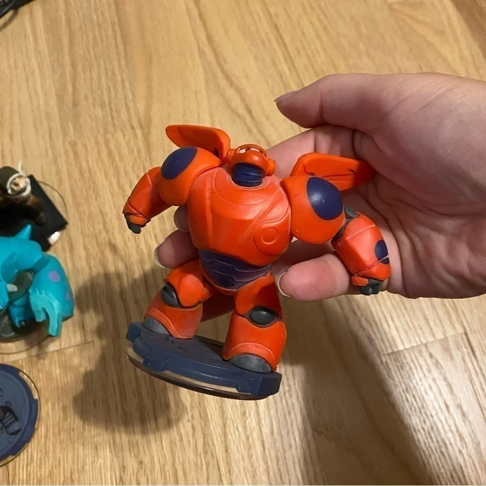 Disney Infinity Figures Set Some 2.0 W/ Base Woody Jessie Sully Merida Mike